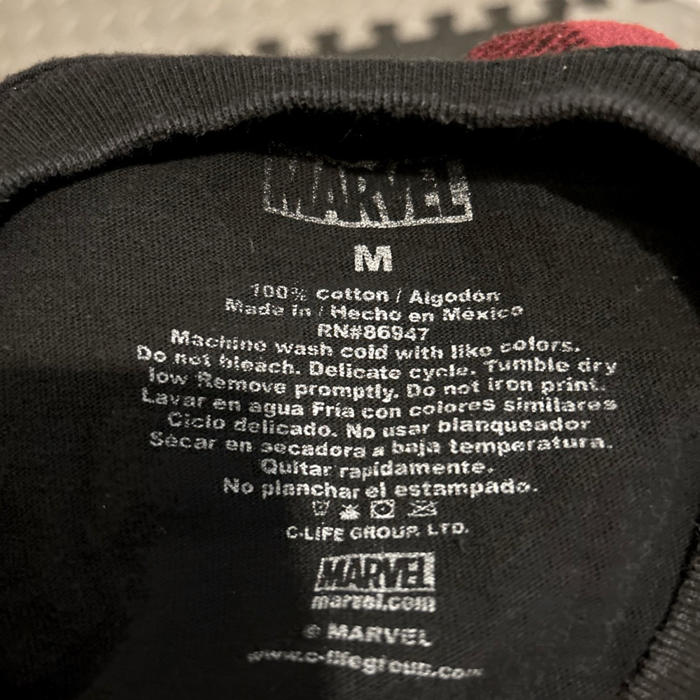 MARVEL shirt group shot! Size M! - Picture 3 of 3